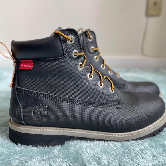 Timberland Girl’s Heritage 6” Premium Waterproof Boots | US 7 - Picture 5 of 7